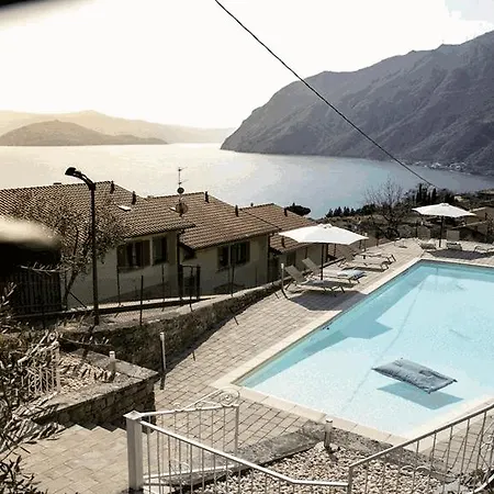 Hotel Miranda Riva di Solto