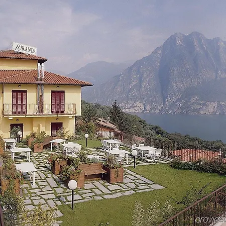 Hotel Miranda Riva di Solto